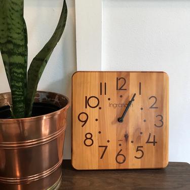 1980s Battery Operated Ingram Kitchen Wal Clock solid wood Butcher Block 80s Modern Contemporary 