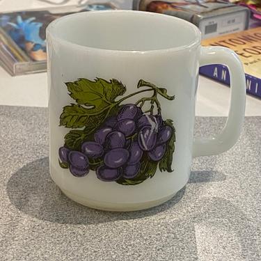 Vintage Oven-Proof Milk Glass Grapes Coffee Mug Made in USA 