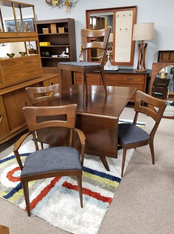 Set of four Mid-Century Modern dining chairs by Heywood Wakefield