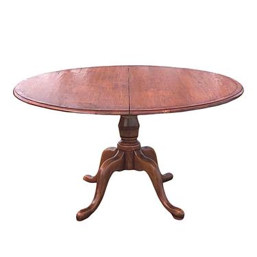 Vintage English Elm Queen Anne Style Round Dining Table with Leaf 