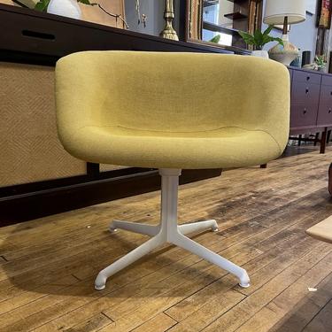 Vintage Shell Chair in the style of the Eames “La Fonda” Chair