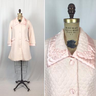 Vintage 60s Robe| Vintage pale pink satin quilted bathrobe | 1960s Gossard lounge house coat 