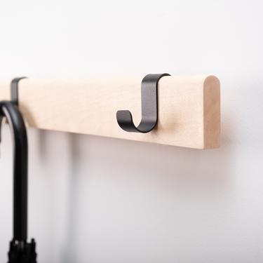 3 additional movable hooks in steel 