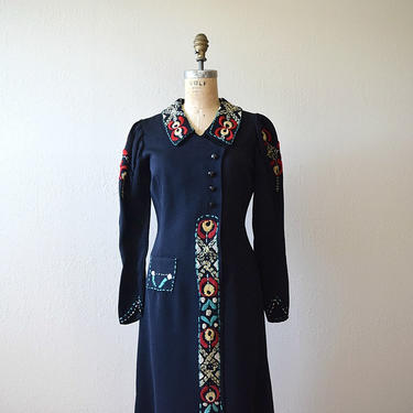 1930s embroidered dress . vintage 30s Arts and Crafts dress 