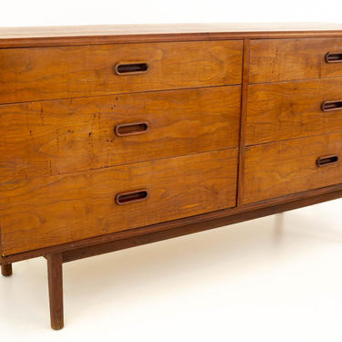 Jack Cartwright for Founders Mid Century Modern Danish Style Walnut 6 Drawer Lowboy Dresser - mcm 