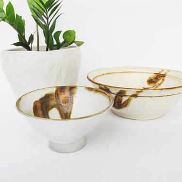 Set of 2 Beautiful Vintage White Speckled Glazed Ceramic Hand Made Serving Bowls 