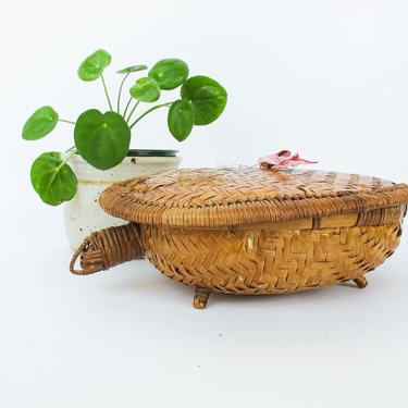 Vintage Woven Rattan Turtle Basket with Removable Lid 
