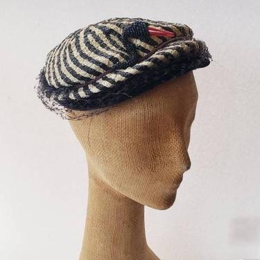 1950s Novelty Bird Hat Black White Striped Straw / 50s Woven Hat Whimsical Playful Beaded / Oiseau 