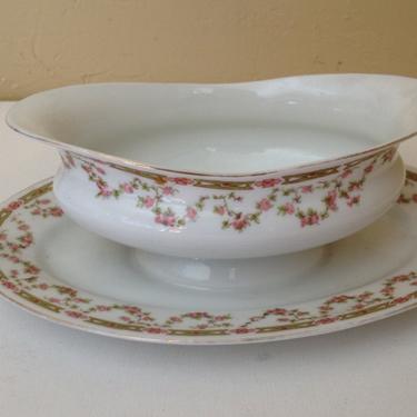Vintage Gravy Boat with attached plate -pink flowers and green leaves Victoria Austria-VTO31 