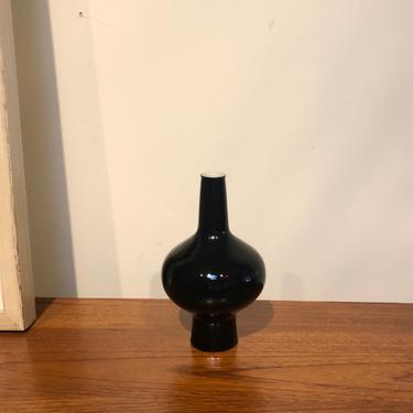 Franciscan Fine China Black Vase by Gladding McBean USA 