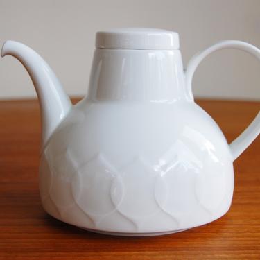 Rosenthal Lotus White Porcelain Teapot Bjorn Wiinblad Made in Germany 