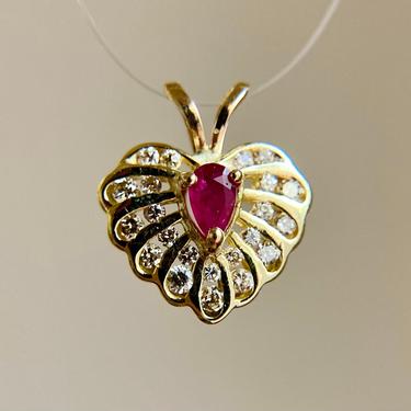 Vintage 14K Yellow Gold Diamond & Ruby Heart Leaf Pendant Charm 1.6g 
