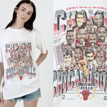 Vintage 1991 Chicago Bulls T Shirt / 3 Time NBA World Champs / Michael Jordan Cartoon Graphic / Salem Brand 90s White Cotton T Shirt L 