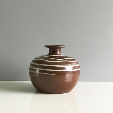 Vintahe Handmade Terracotta Vase with spiral design metallic glaze 
