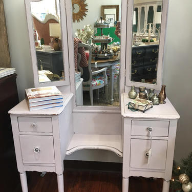 Maggie- Dressing Table 