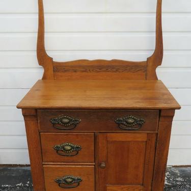 Victorian early 1900s Washstand with Towel Rack by Athens Furniture 1826