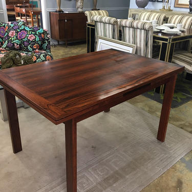 Pretty Rosewood Dining Table 