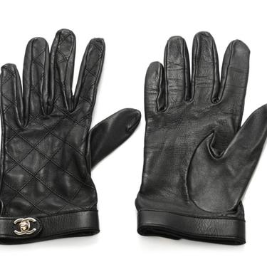 Vintage CHANEL CC Logo TURNLOCK Black Quilted Leather Driving Winter Gloves size 7 S/M 