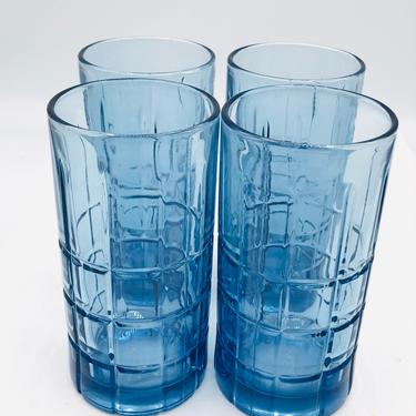 Pretty Pair of Anchor Hocking &amp;quot;Tartan&amp;quot;  Blueberry Blue  Glass Ice Tea drinking glasses-16 Ounce- Tumblers 