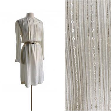 Vintage 70s winter white dress/ gold thread plisse/ Act I New York/ tuxedo pleats dress 