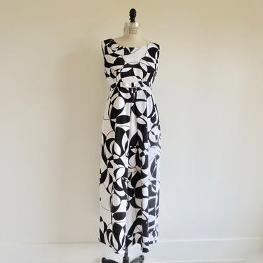 Vintage 1960&#39;s Mod Hawaiian Long Maxi Dress Black and White Abstract Print Cotton Luau Resort Medium 