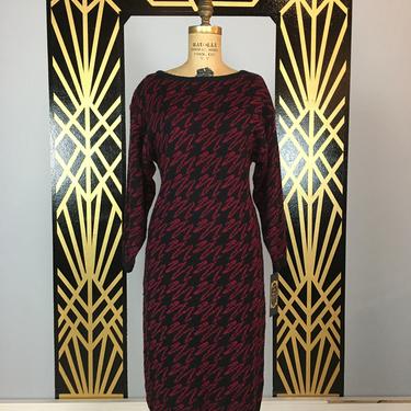 1980s knit dress, 80s sweater dress, vintage dress, black and red, winter, medium, long sleeve, boxy, dd sloan, swirl, scribble, acrylic 