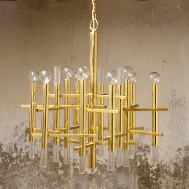 Sciolari Chandelier in Polished Brass and Lucite 