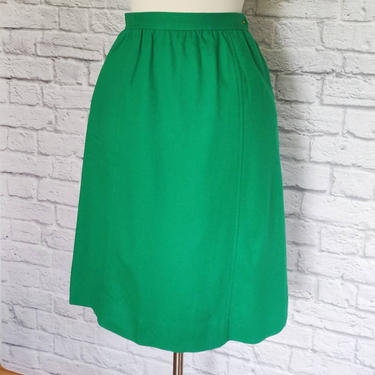 Vintage 70s Kelly Green Skirt // Wool Gathered A-line with Pockets 