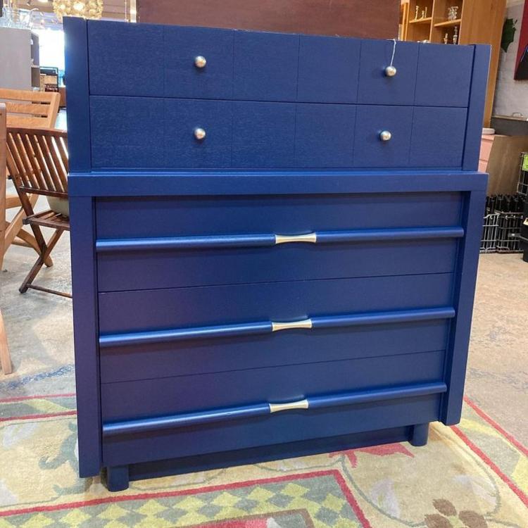 Beautiful navy blue, mid century modern chest of drawers. 40” x 20” x 43.5” 