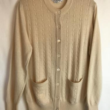 Vintage cashmere cardigan sweater with pockets~ Bloomingdales ~ cream beige~ classic so soft sweater~ size medium 
