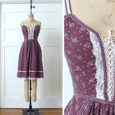 vintage 1970s floral dress • gunne STYLE laced corset front sundress in plum purple • boho prairie dress 