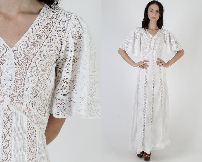 Vintage 70s White Mexican Wedding Dress Floor Length Bell Angel Sleeve Ethnic Bridal Dress Floral Embroidered Lace Womens Long Dress