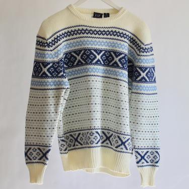 1980's Oversized Acrylic Ski Sweater Fits S - L Pretty Blues and White 