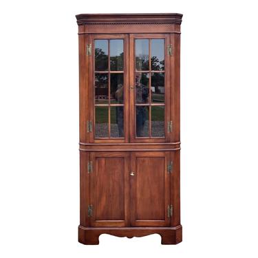 Vintage Craftique Mahogany Chippendale Style Corner Cabinet. 