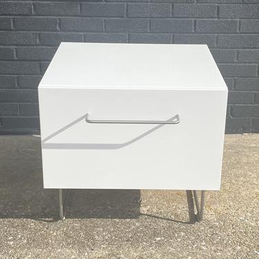 Modern Lacquered Sidetable