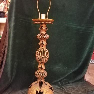 Vintage Lamp. Cast Brass Oak Leaf Motif. 34T x 10W
