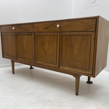 Free and insured shipping within US - Midcentury Walnut Sideboard or Credenza or Record Cabinet by Kip Stewart for Drexel 