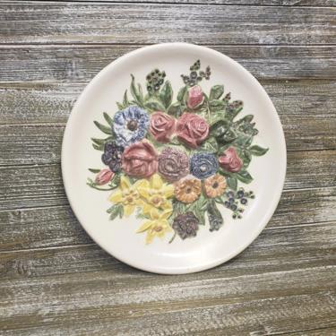 Vintage Holland Mold Floral Ceramic Wall Plate, 1970s Mid Century Modern Wall Decor, 3D Flowers Art Decorative Plaque, Vintage Home Decor 