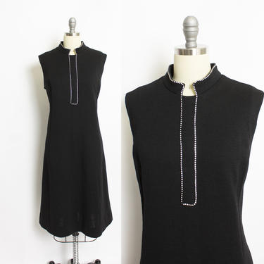 Vintage 1960s Dress - Black Wool Knit Long Sleeve Mod 60s - Medium M 