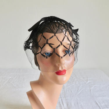 Vintage 1950's Black Fascinator Hat Headpiece with Veil And Bow 50's Millinery 