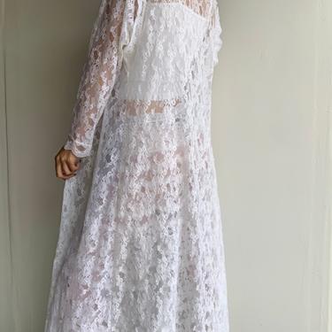 70's White Long Sleeve Lace Robe 