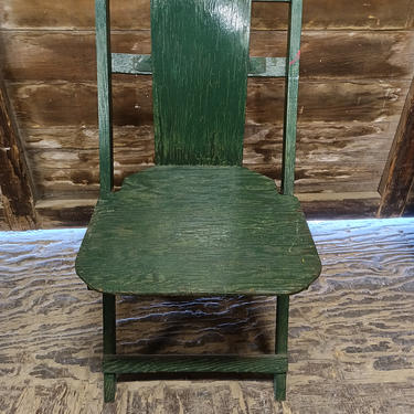 Cool green wood fold up chair
