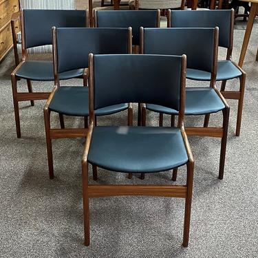 Item #DM99 Set of Six Mid Century Teak and Black Vinyl Dining Chairs c.1960s
