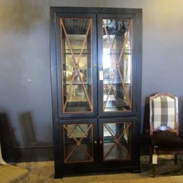 LARGE NEOCLASSICAL CABINET WITH GLASS DOORS, MIRRORED BACK AND TWO LIGHTS