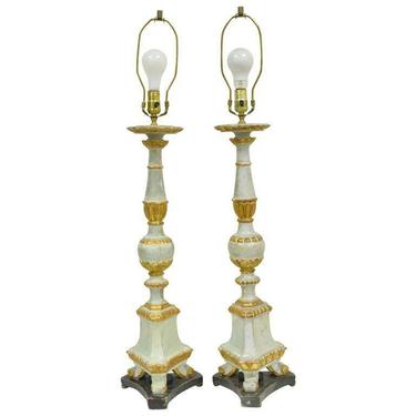 Pair of Early 20th Century Italian Hand-Carved Giltwood Neoclassical Table Lamps