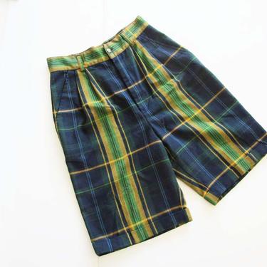 Vintage 90s Plaid Shorts 26 - 90s Espirit Green Plaid Shorts - Long 90s Shorts - Pleated 90s Shorts - Holiday Christmas Shorts 