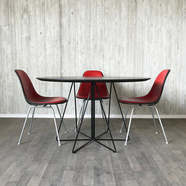 Modern Dining table by Massimo Vignelli for Knoll