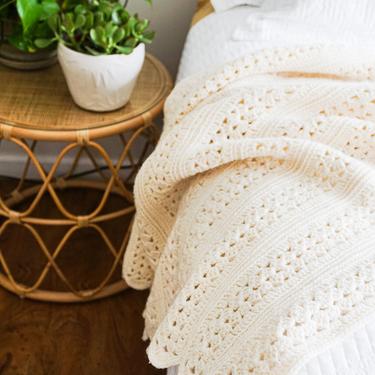 Full / Queen Vintage Knitted Ivory Throw Blanket 