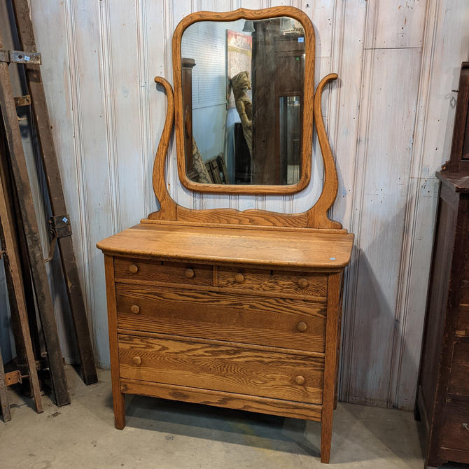 Crafts Dresser With Swivel Mirror, Antique Oak Dresser With Swivel Mirror
