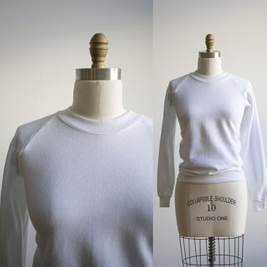 Vintage 1980s Raglan Sweatshirt / Vintage White Pullover Sweatshirt / Vintage Pullover Sweatshirt XS / White Pullover Raglan Extra Small 